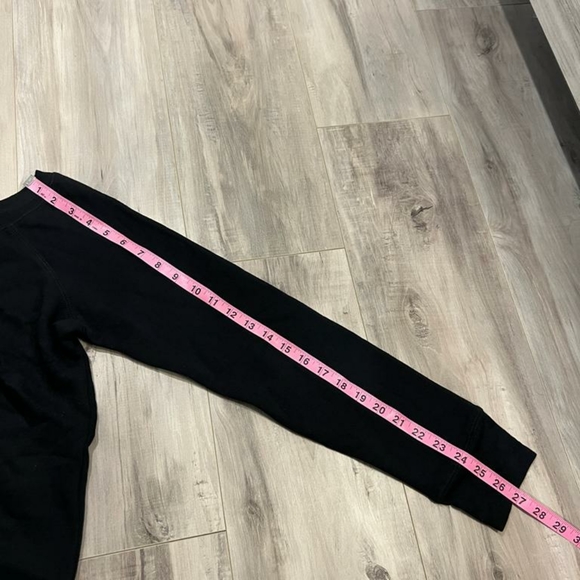 NWOT WENDY'S Custom Print Sweater - Picture 10 of 10